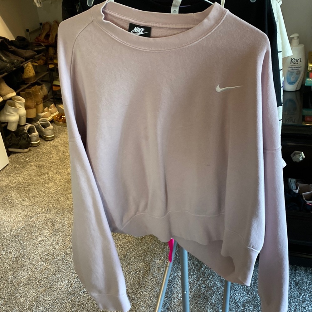 Women’s Nike crop top athletic sweatshirt | size medium